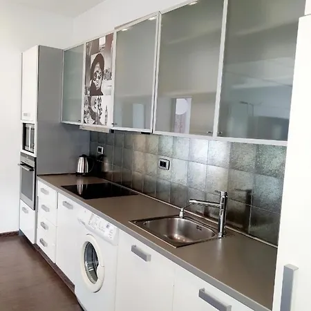 Center Next To Vitosha Boulevard Apartment Sofia