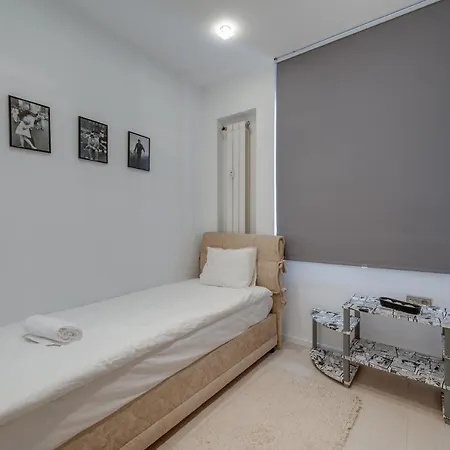 Apartment Center Next To Vitosha Boulevard *